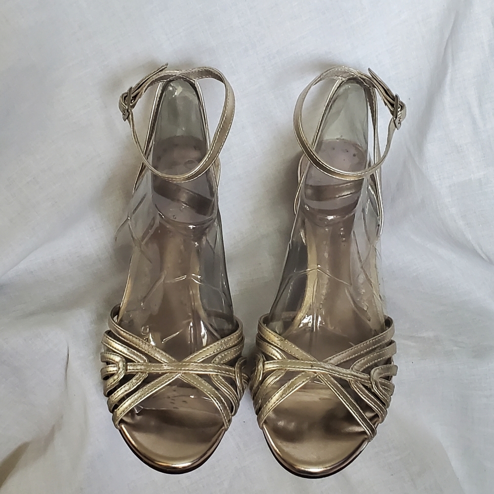 Platform - Picture 3 of 4